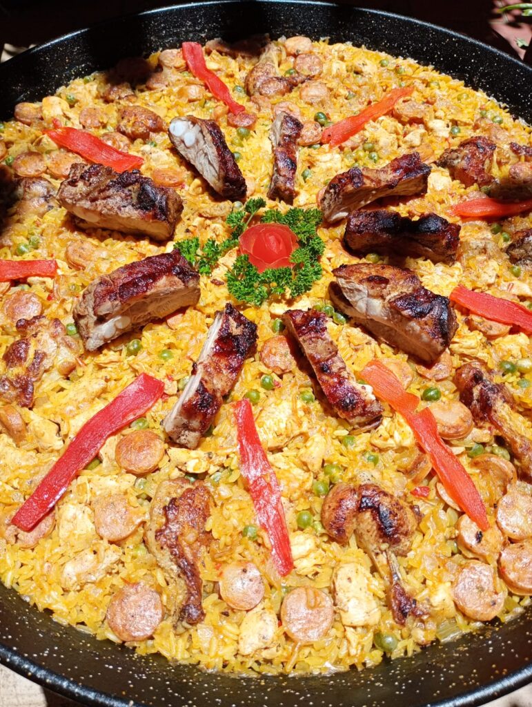 Paella de Carnes